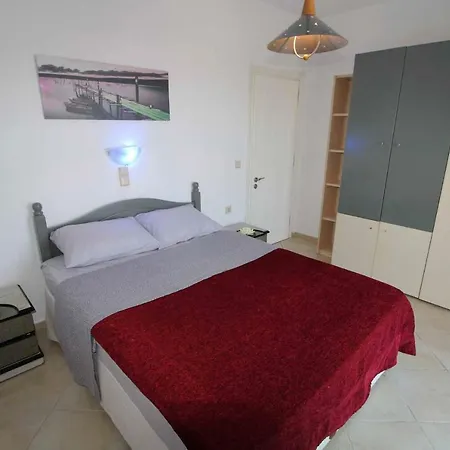 Holiday home Natasa's Agios Ioannis Karousades *