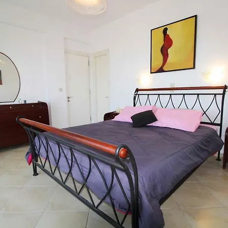 Holiday home Natasa's Agios Ioannis Karousades *