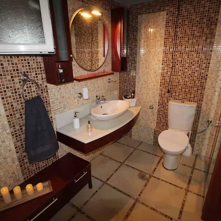 Natasa's Agios Ioannis Karousades Nyaraló